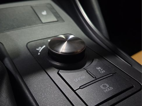 Used 2024 Lexus IS 350 F Sport RWD image 21