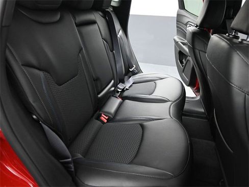 New 2026 Jeep Compass Latitude image 21