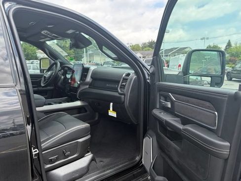 New 2026 RAM 2500 Laramie AWD/4WD image 28