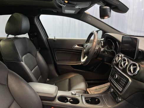 Used 2018 Mercedes-Benz GLA 250 4MATIC image 40