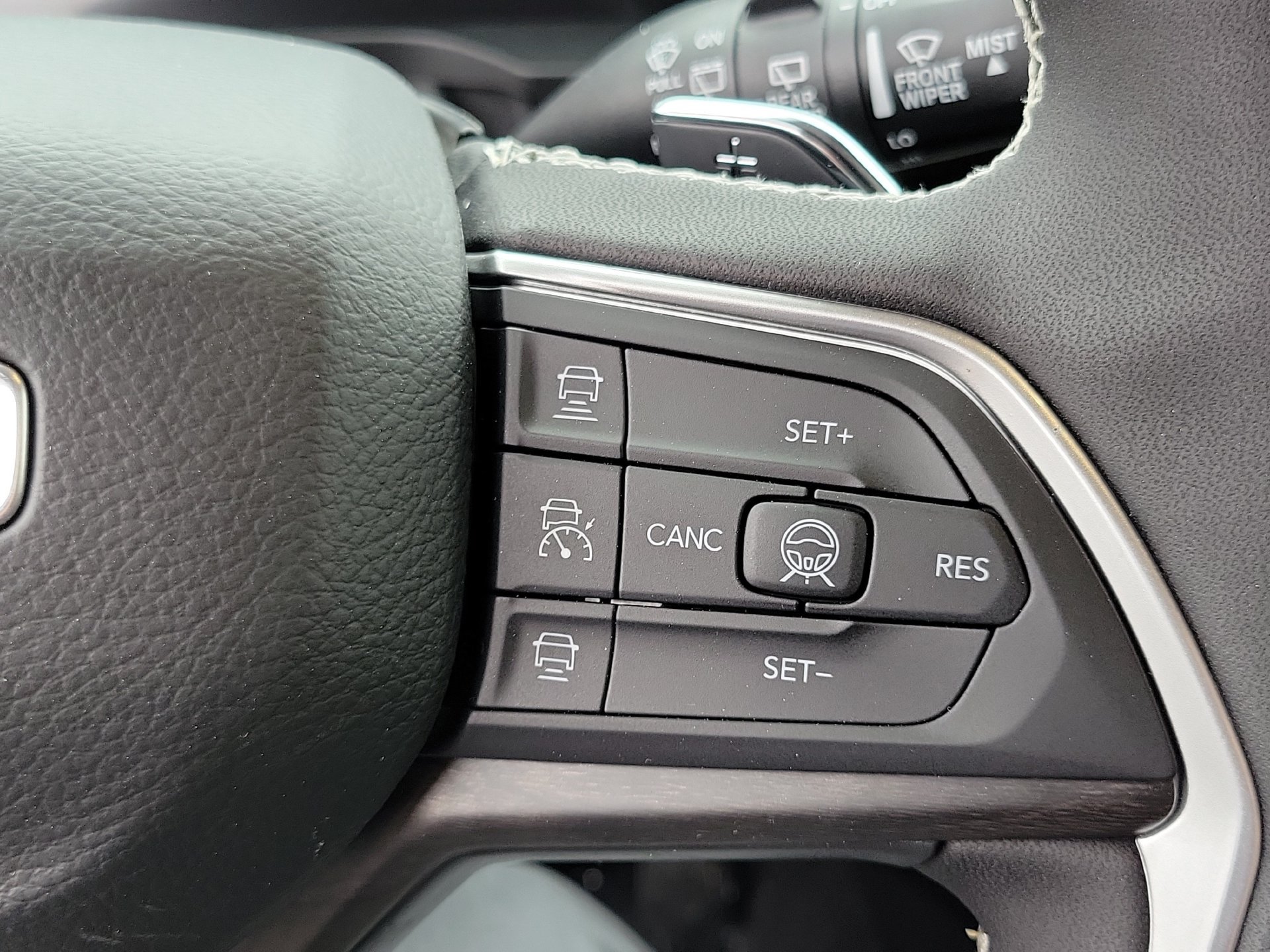 New 2026 Jeep Grand Cherokee Altitude RWD image 6