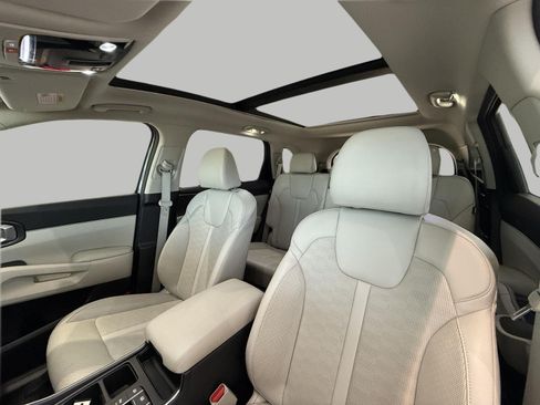 Used 2024 Kia Sorento S w/ Panoramic Sunroof Package FWD image 46