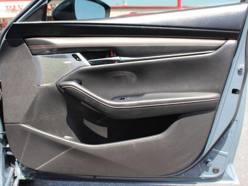 Used 2022 MAZDA MAZDA3 s image 9