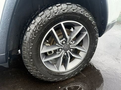 Used 2021 Jeep Grand Cherokee Limited AWD/4WD image 29