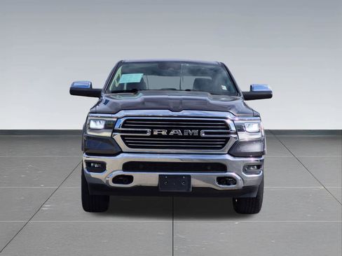 Used 2019 RAM 1500 Laramie AWD/4WD image 12