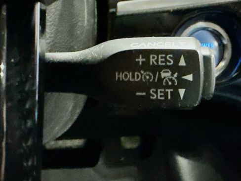 Used 2020 Toyota Prius Prime Limited image 15