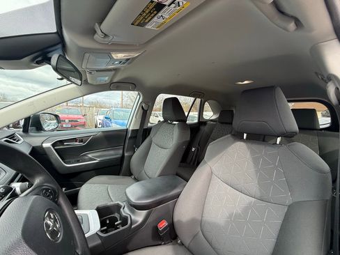 Used 2022 Toyota RAV4 XLE image 14