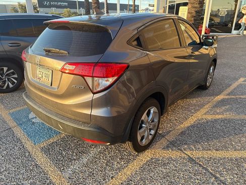 Used 2021 Honda HR-V LX image 13
