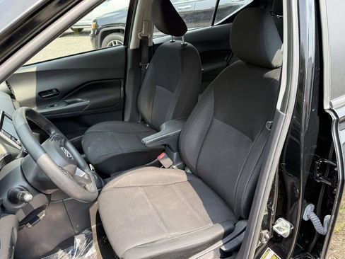 Used 2023 Nissan Kicks S FWD image 24