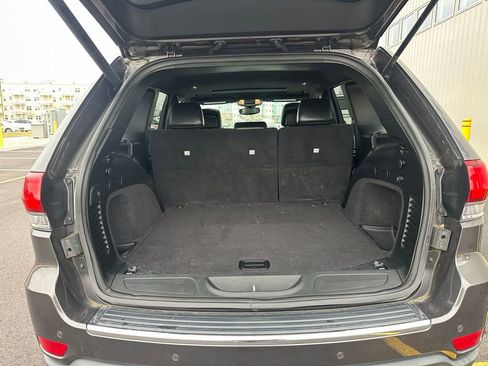 Used 2020 Jeep Grand Cherokee Limited image 14