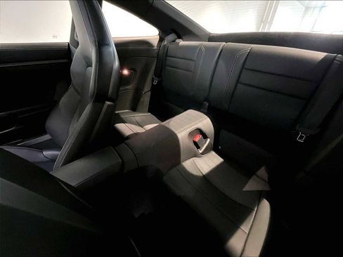 Used 2025 Porsche 911 Carrera image 30
