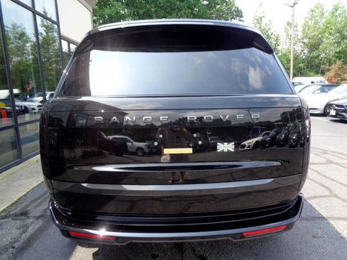 Used 2024 Land Rover Range Rover SE image 6