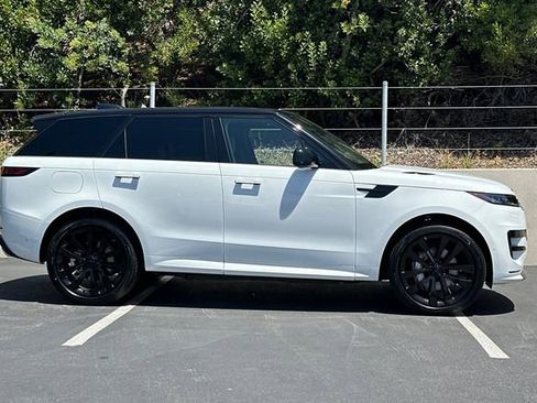 New 2026 Land Rover Range Rover Sport Dynamic SE AWD/4WD image 6