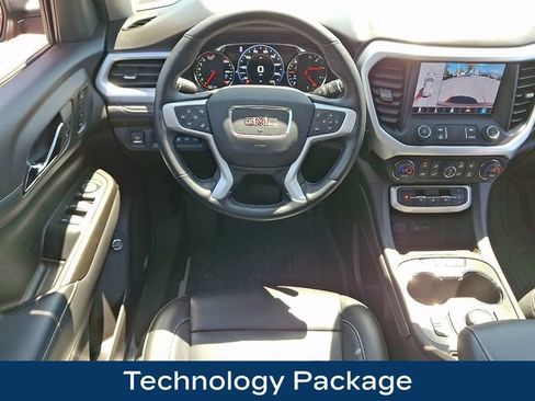 Used 2023 GMC Acadia SLT w/ Technology Package AWD/4WD image 3