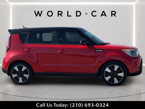 Used 2016 Kia Soul + w/ Designer's Package FWD image 2