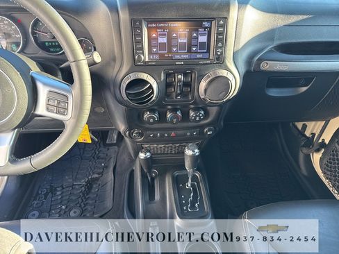 Used 2018 Jeep Wrangler Unlimited Sport image 13