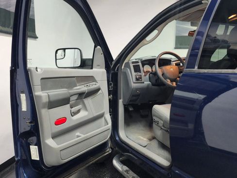 Used 2007 Dodge Ram 1500 Truck SLT w/ Trailer Tow Group RWD image 9