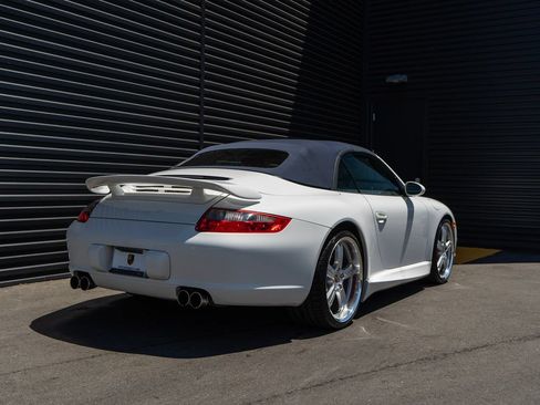 Used 2006 Porsche 911 Carrera S RWD image 9