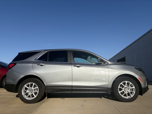 Used 2024 Chevrolet Equinox LT w/ LPO, Floor Liner Package image 2