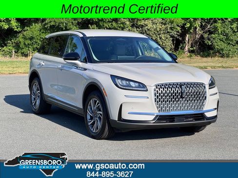 Used 2023 Lincoln Corsair AWD w/ Equipment Group 101A image 2