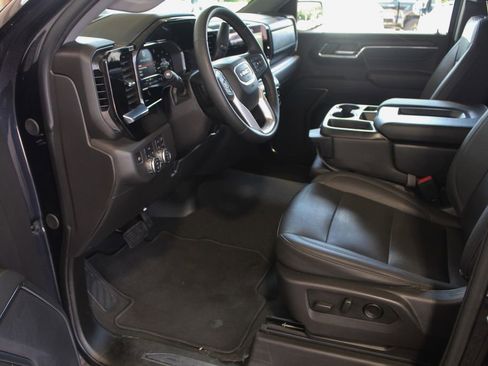 Used 2024 GMC Sierra 1500 SLT AWD/4WD image 16