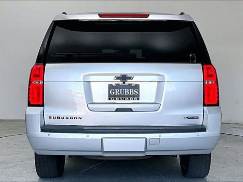 Used 2018 Chevrolet Suburban Premier image 6