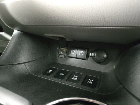 Used 2018 Toyota Highlander Plus image 38