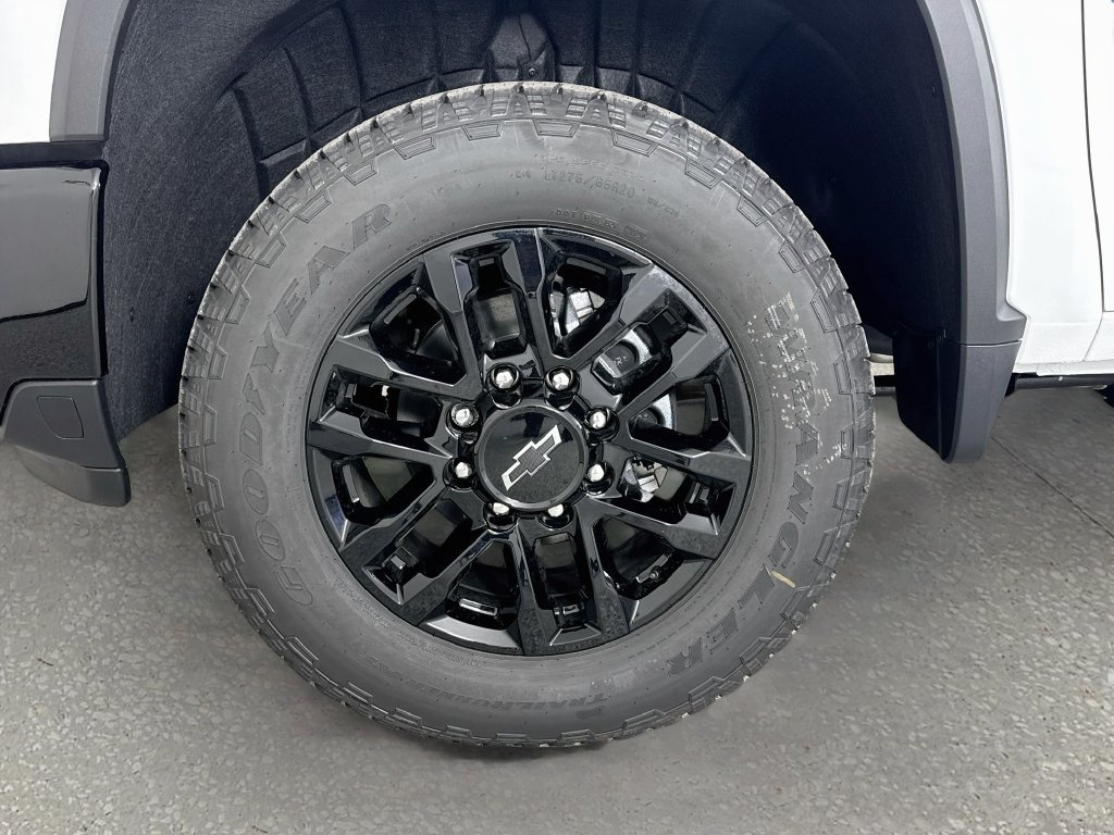New 2026 Chevrolet Silverado 2500 Custom w/ Custom Value Package AWD/4WD image 31