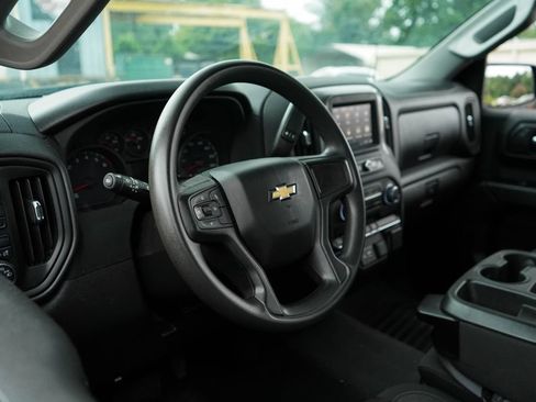 Used 2022 Chevrolet Silverado 1500 Custom AWD/4WD image 6
