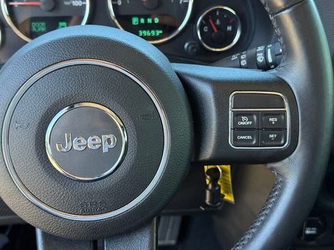 Used 2017 Jeep Wrangler Unlimited Sport w/ Connectivity Group AWD/4WD image 16