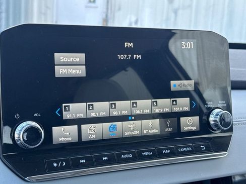 Used 2024 Mitsubishi Outlander 4WD Plug-In Hybrid image 18