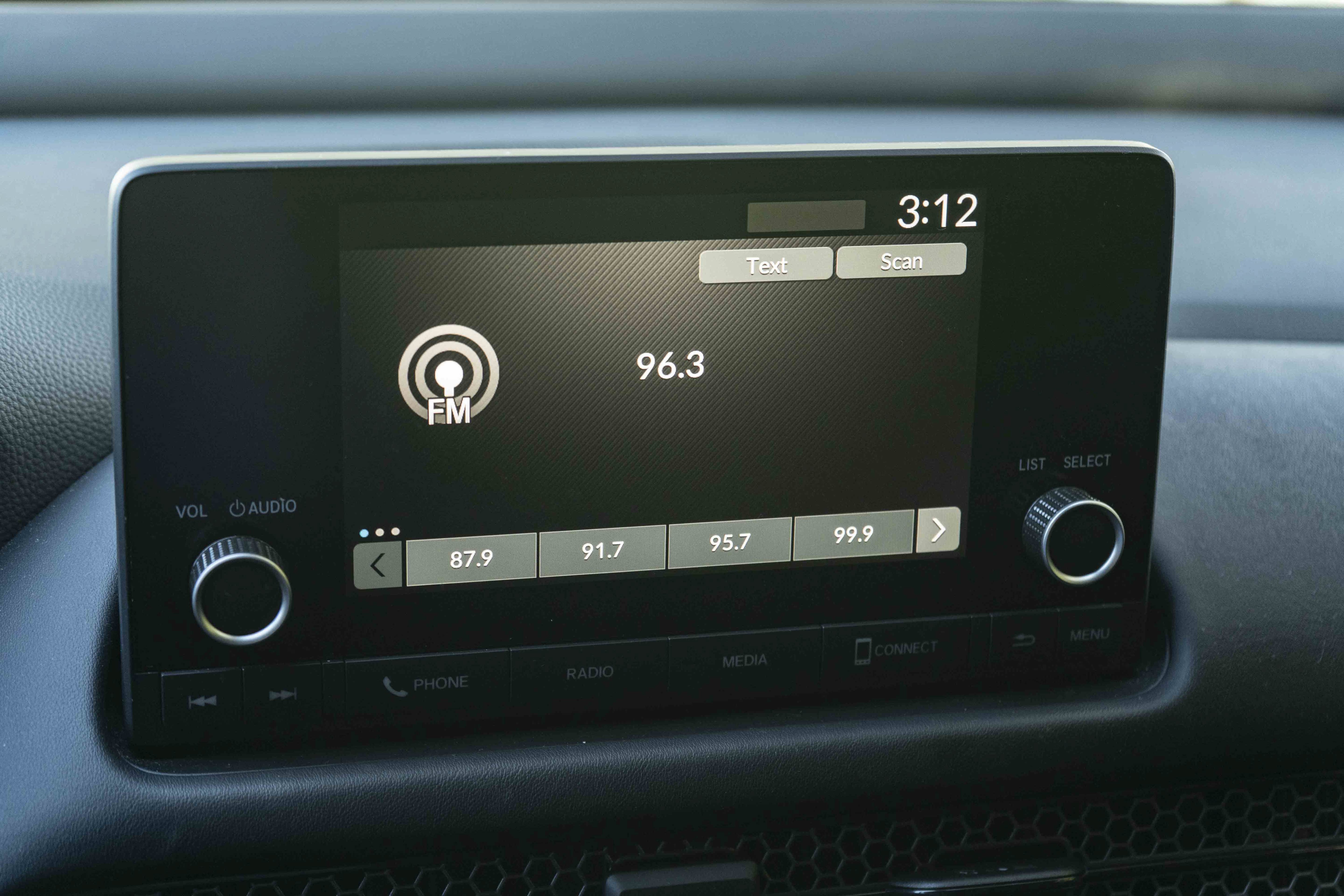 Used 2024 Honda HR-V Sport image 28