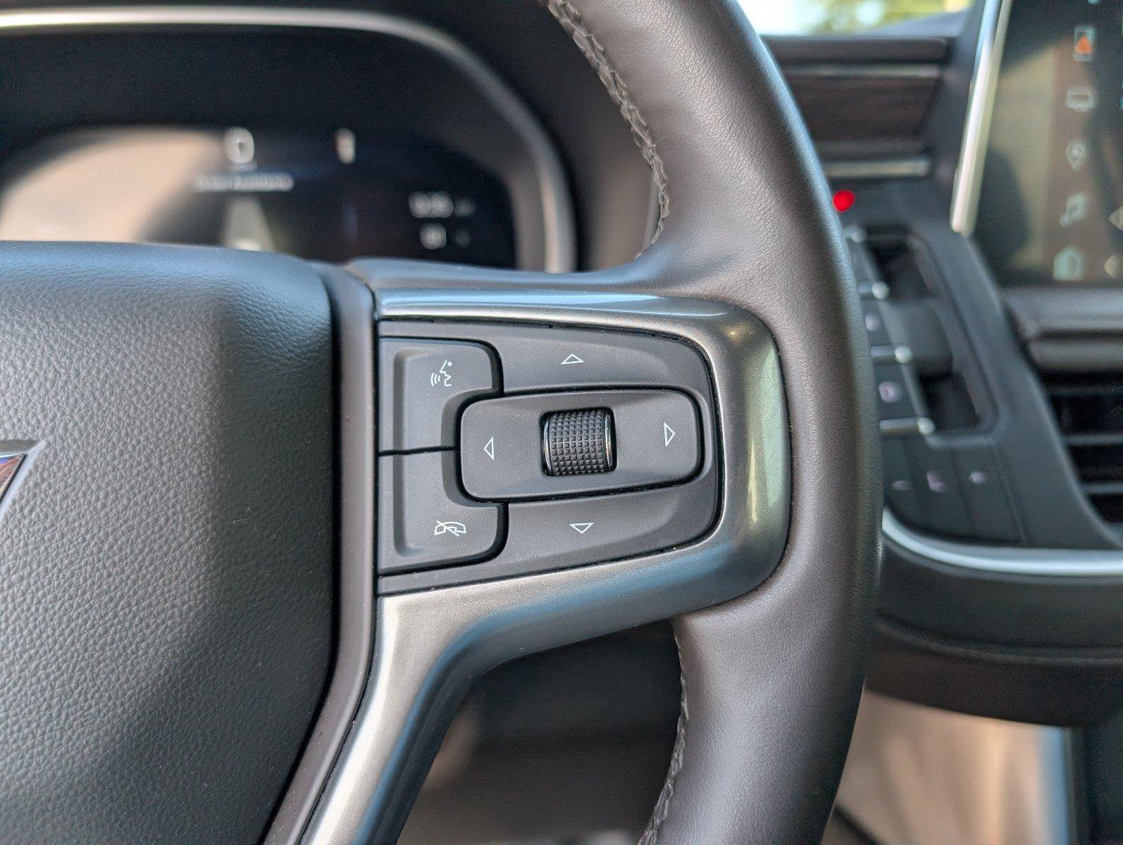 Used 2023 Chevrolet Tahoe Z71 w/ Luxury Package AWD/4WD image 26