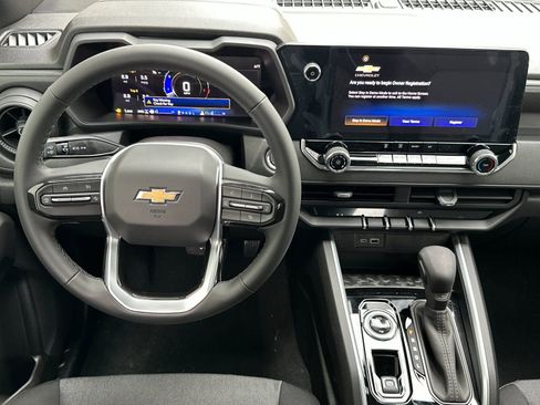 Used 2026 Chevrolet Colorado W/T w/ WT Custom Package AWD/4WD image 16