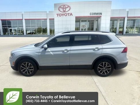 Used 2018 Volkswagen Tiguan SE FWD image 35