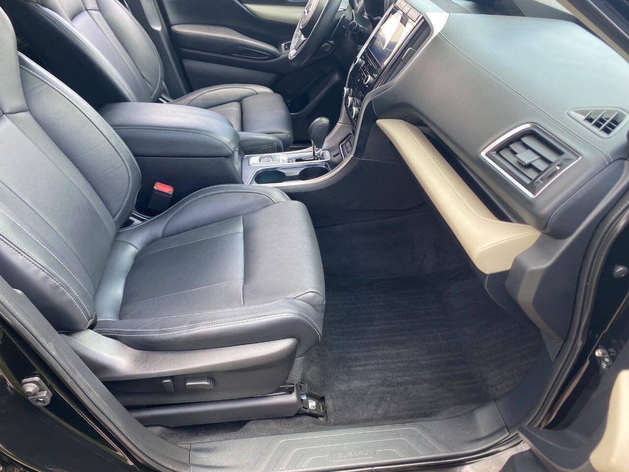 Used 2020 Subaru Ascent Limited w/ Technology Package AWD/4WD image 17