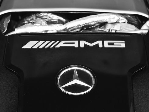 Used 2022 Mercedes-Benz SL 63 AMG 4MATIC w/ Driver Assistance Package image 81