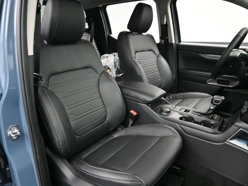 New 2025 Ford Ranger Lariat w/ FX4 Off-Road Package image 31