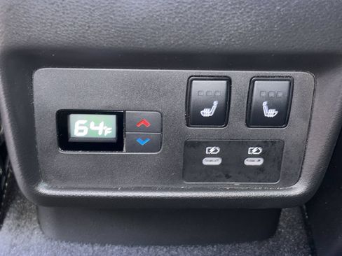 Used 2024 Nissan Rogue Platinum w/ Platinum Premium Package FWD image 30