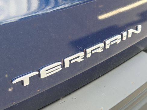 Used 2023 GMC Terrain SLE FWD image 11