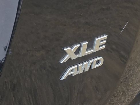 Used 2017 Toyota RAV4 XLE w/ Plus Special Value Package AWD/4WD image 22