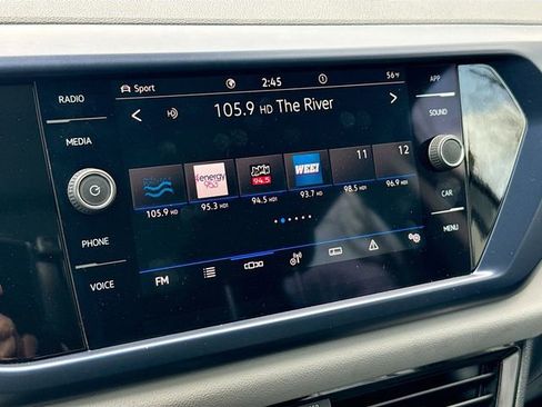 Used 2022 Volkswagen Taos SE FWD image 16