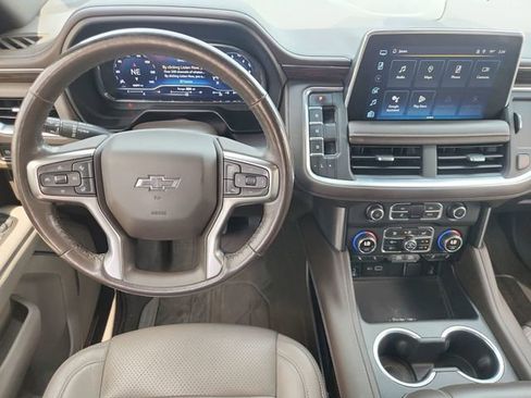 Used 2022 Chevrolet Suburban Z71 w/ Off-Road Capability Package AWD/4WD image 11