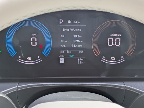 New 2026 Hyundai Santa Fe SE image 29