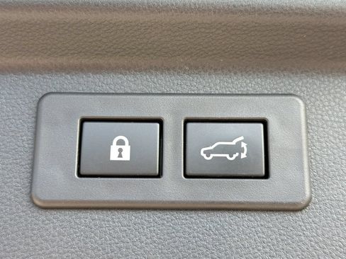 Certified 2023 Subaru Forester Premium AWD/4WD image 33