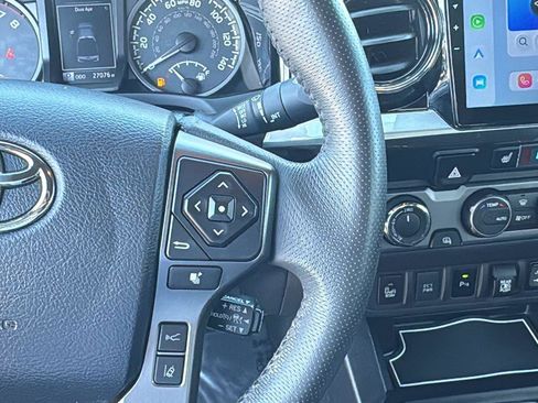 Used 2019 Toyota Tacoma TRD Off-Road image 17