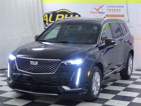 Used 2024 Cadillac XT6 Luxury w/ LPO, Floor Liner Package AWD/4WD image 4