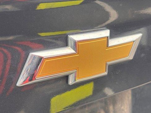 Used 2017 Chevrolet Cruze LT w/ Convenience Package FWD image 10