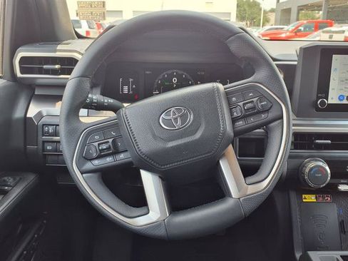 Used 2026 Toyota 4Runner SR5 AWD/4WD image 13