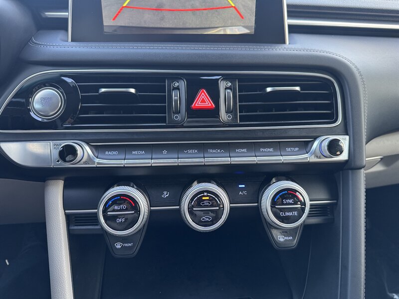 Used 2019 Genesis G70 2.0T Advanced RWD image 46